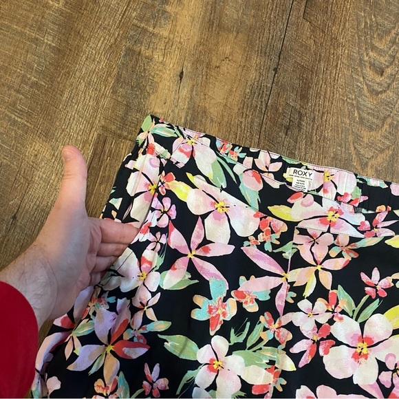 NWT Roxy Floral Pants Size XL - Picture 3 of 10